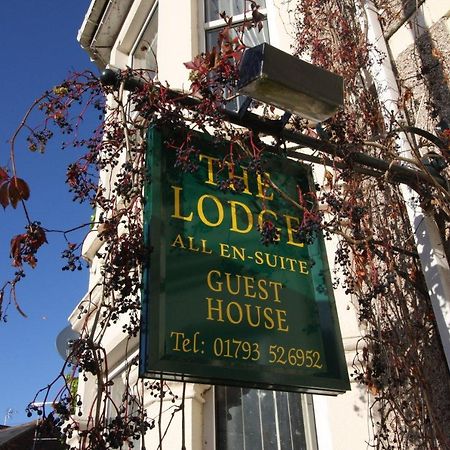 The Lodge Swindon Exterior foto